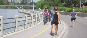 John Dance photo  The Old Ottawa East Community Association believes that rather than closing Colonel By Drive to motorists, active transportation should be encouraged by widening the pathway and adding bike lanes to the roadway. 